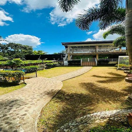 Oyo 1067 Villa Sofia At Silang Tagaytay City Exterior foto